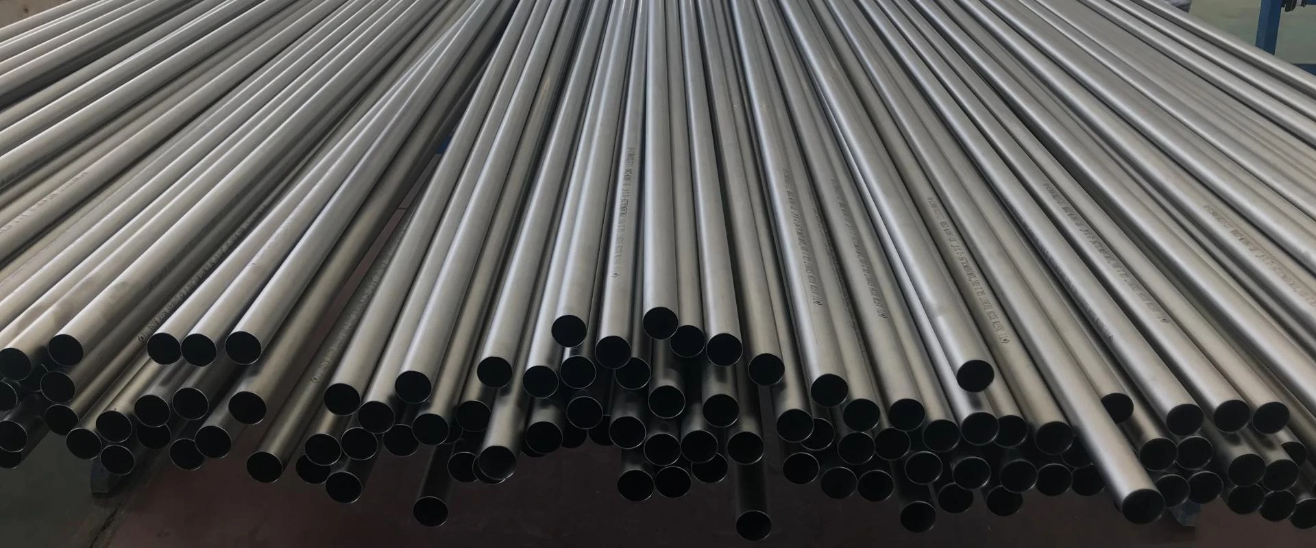 Large-scale titanium tube supply for industrial fluid systems